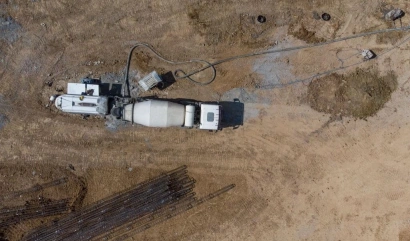 Доставка цементно-песчаного раствора миксером АБС